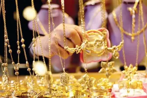 ما هو سعر الذهب اليوم الأربعاء 6-8-2025 أثناء منيوزصف التداولات عالميًا ومحليًا؟ | المصري اليوم