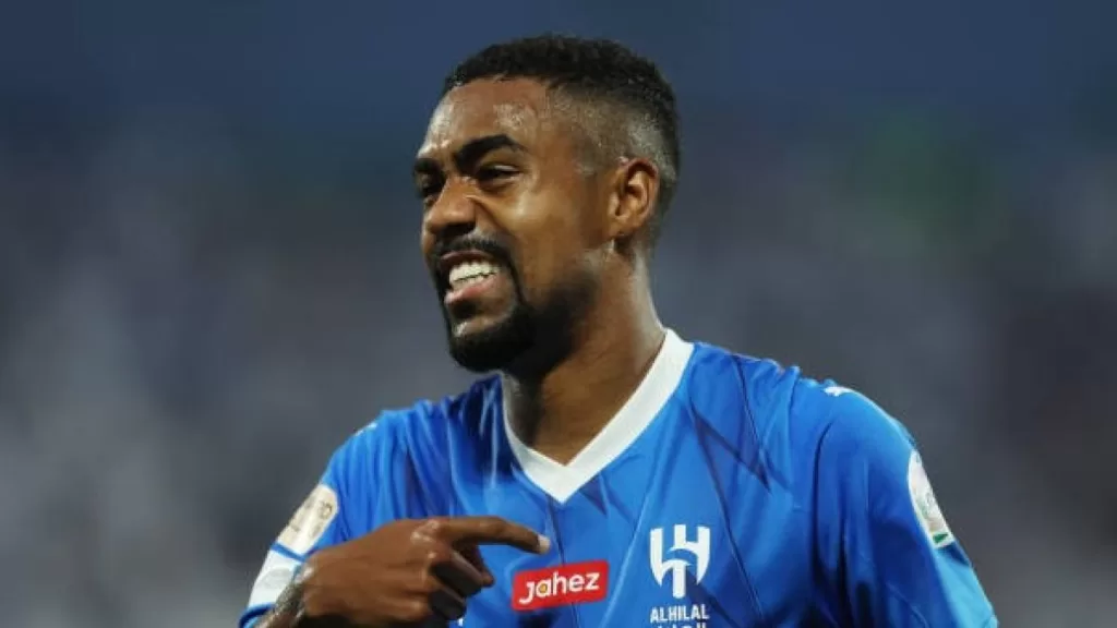 مالكوم يثير الجدل في معسكر الهلال السعودي | كورابيا