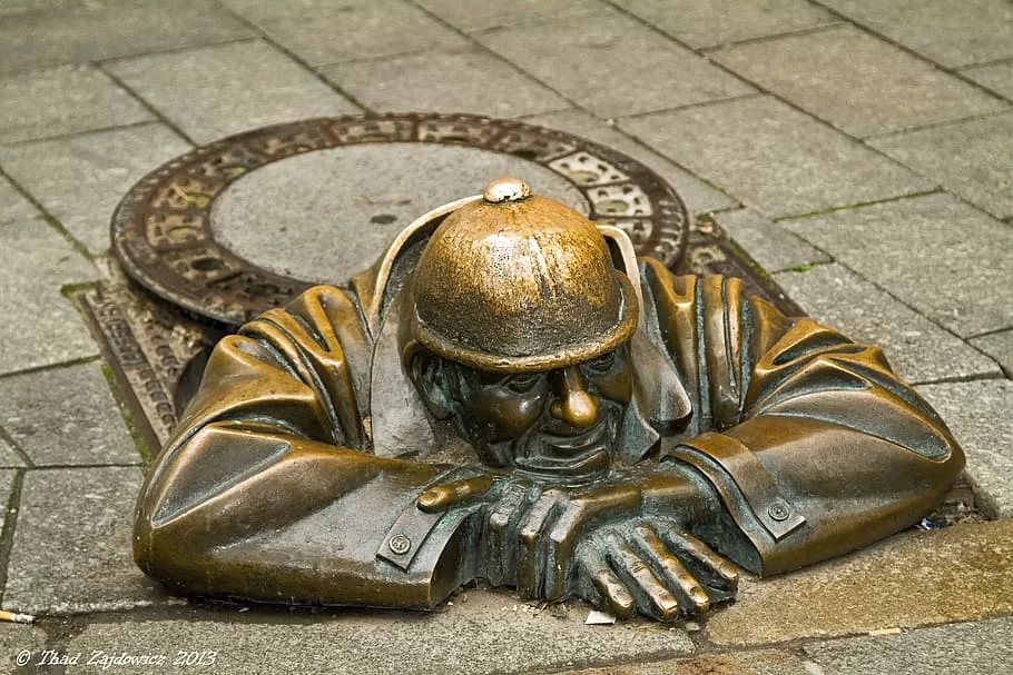 Gold price crawls above $1,800 on US inflation data miss