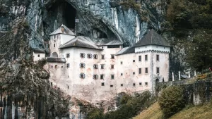 ١٩ قلعة مسكونة حول العالم يمكنك زيارتها