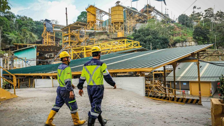 أريس يتصارع مع الانهيار في منجم كولومبيا التابع له