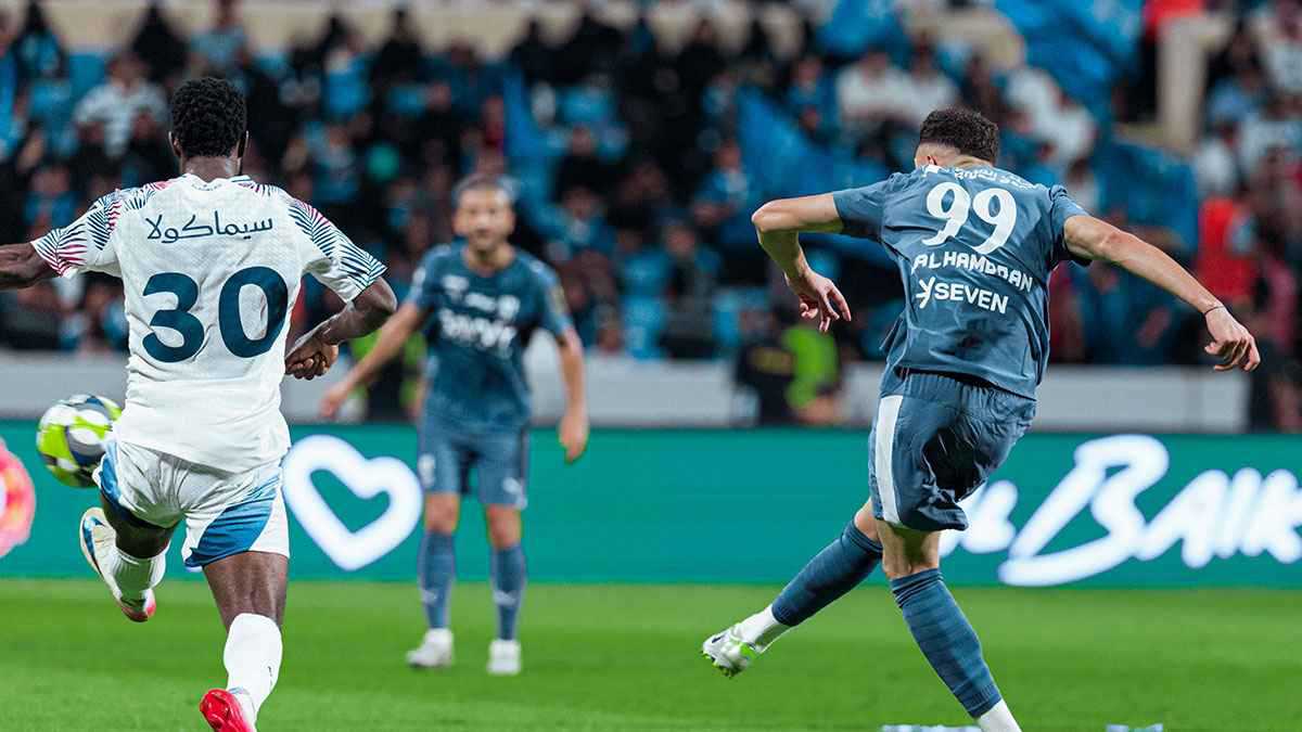 تهدد ميسي.. من هي لاعبة برشلونة التي حطمت رقم كريستيانو رونالدو؟