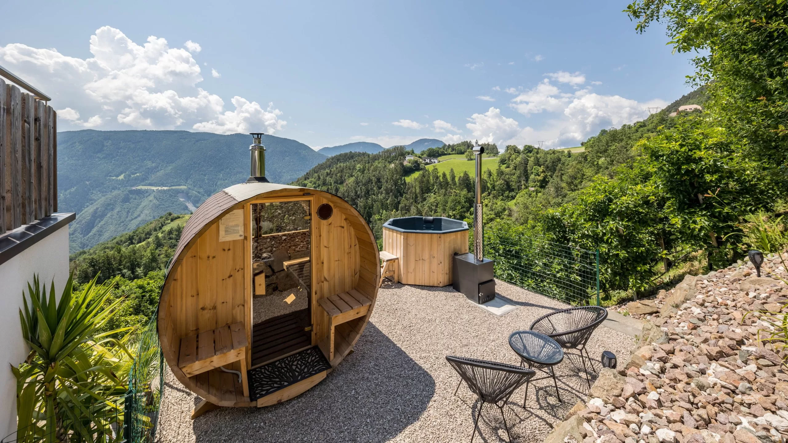 أفضل 10 أماكن للإقامة عبر Airbnb في دولوميت لمغامرتك الجبلية scaled