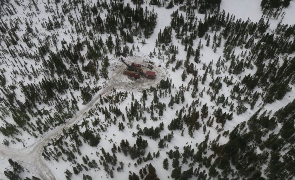 إي إم جولد تصل إلى ارتفاع 13 عامًا في فحوصات