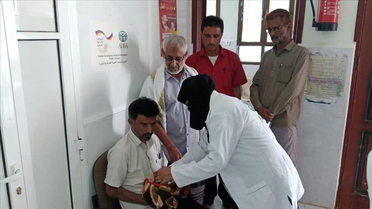 الأمين العام ومشرف التحصين يدشنان  انطلاق الجولة الثانية للحملة الوطنية الطارئة للتحصين ضد مرض شلل الأطفال بمديرية الملاح