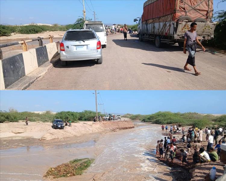 شبوة.. السيول تقطع الخط الدولي عدن - حضرموت