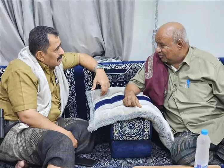 مدير عام شرطة شبوة يؤكد رفض أعمال الاختطاف ويشيد بالدور الإيجابي للوساطة القبلية في الإفراج عن رجل الأعمال يسلم باعلي