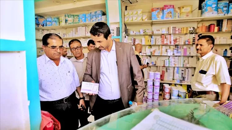 مكتب الصحة يضبط 12 صيدلية مخالفة للأسعار الجديدة في مأرب