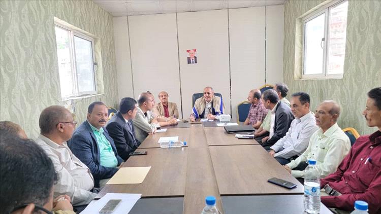 وكيل أول محافظة تعز يطلع على سير العمل في مديرية صالة