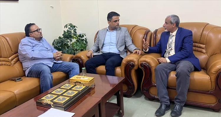 الشبحي يلتقي العاقل لبحث التعاون بين الصحة والإعلام