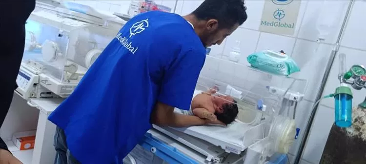 نزول فريق قطاع السكان إلى مركز الطوارئ التوليدية والصحة الإنجابية في مديرية التواهي لتقيم قسم حديثي الولادة