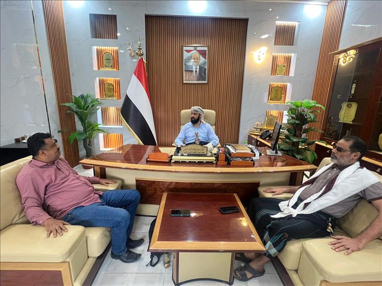 زيارة مشتركة من صحيفة 14 أكتوبر ومركز مسارات إلى وزارة الأوقاف