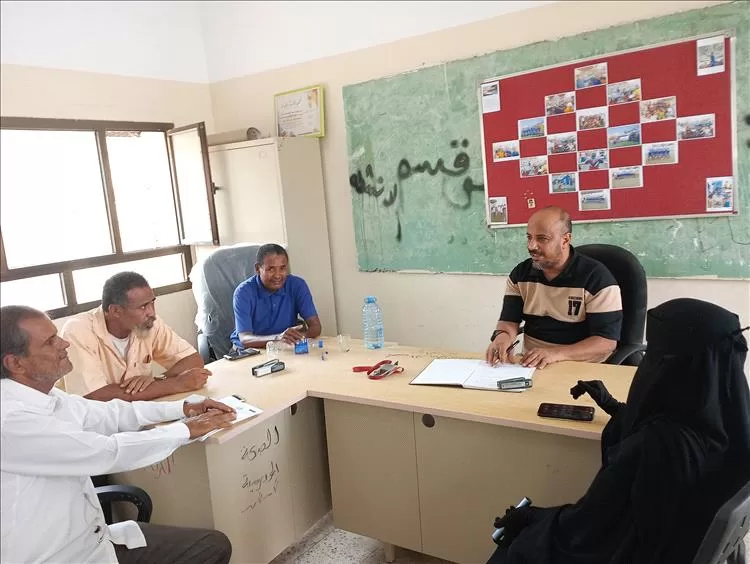 قسم الأنشطة بمكتب تربية دارسعد يناقش خطط وبرامج الفترة القادمة