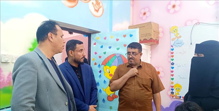 وكيل الوزارة الشوذبي يزور فرع كابوتا بمدارس النورس الأهلية النموذجية