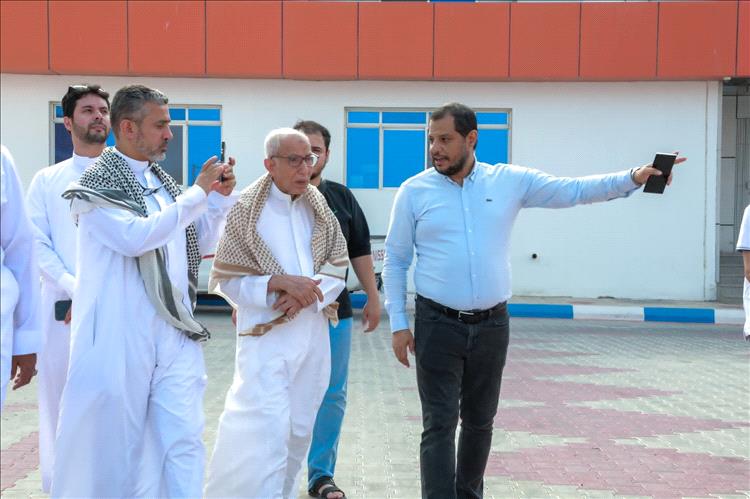 مدير مصنع الوطنية يبحث مع الحاج عبدالواسع هائل سعيد أوجه التعاون والشراكة الاستراتيجية