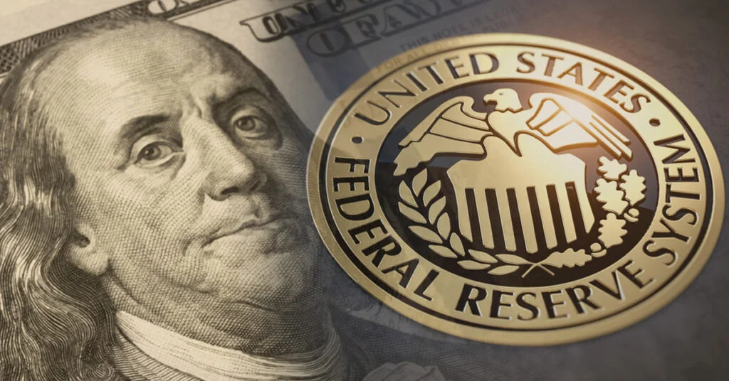 الاقتصاد العالمي تحت تأثير تقلبات الولايات المتحدة العلاقة بين هيمنة