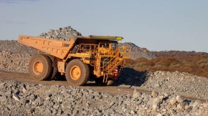 تعدين دوكي تون يوقع اتفاقية الشراء بعد مشروعه