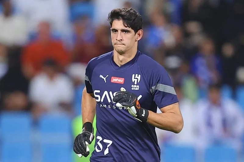 خطة الهلال لتعويض غياب بونو تتعثر أمام موقف ميلان - كل الكورة