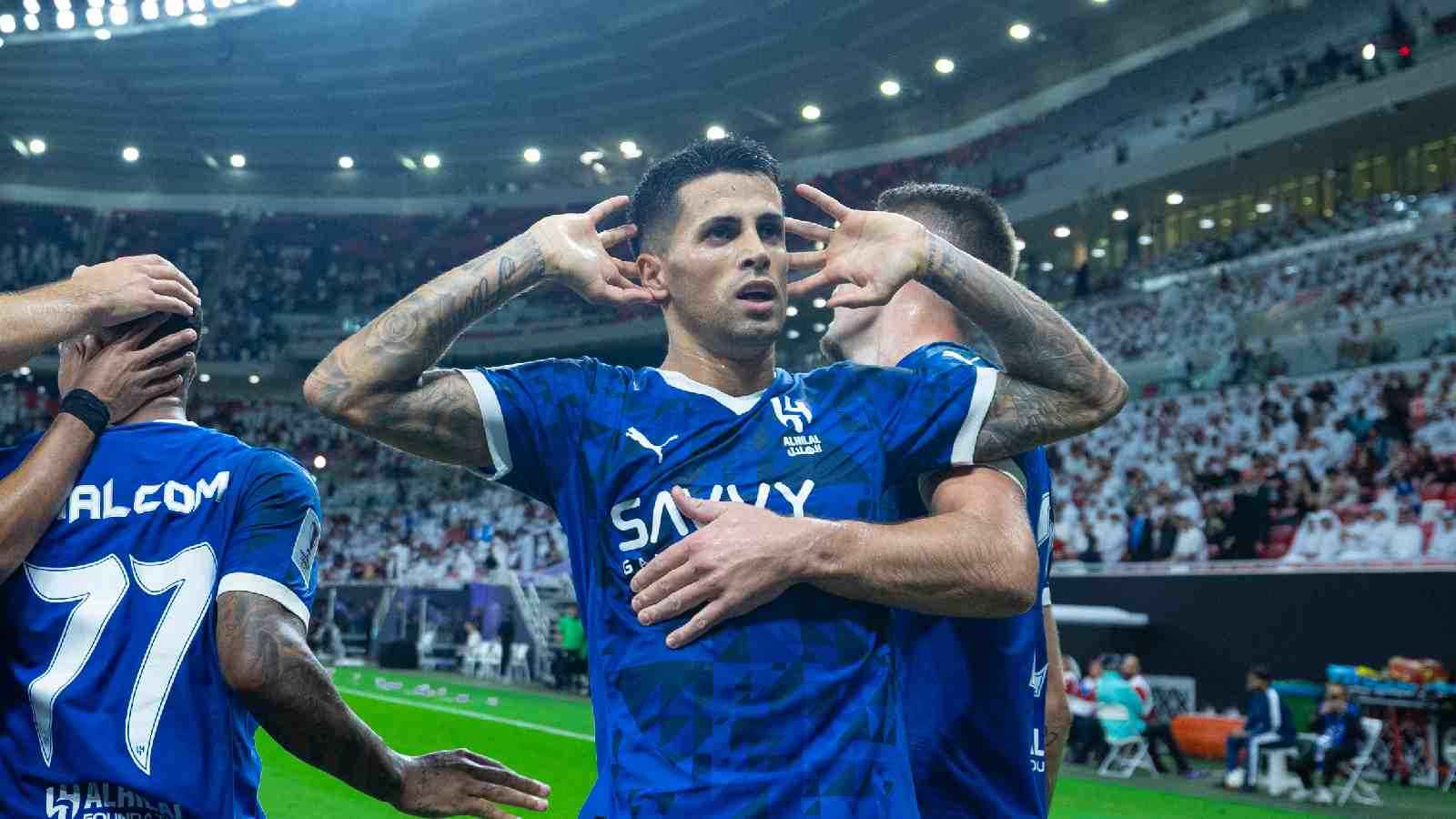 صبر على الكوارث.. لماذا لا يرحل فليك عن برشلونة؟