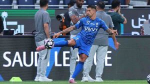 3 أدلة رئيسية: هل كان قرار الهلال بإزالة اسم كانسيلو من القائمة صائباً؟ | إرم نيوز