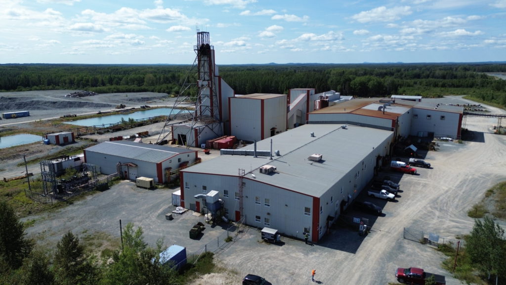 أبكورت تصب الذهب الأول من منجم العملاق النائم التاريخي