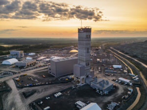 أغنيكو تركز على النمو الداخلي رغم زيادة نشاط صفقات التعدين
