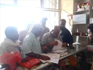 اخبار المناطق – اللجنة المعينة من السلطة التنفيذية المحلية في مديرية المضارية تقوم بتنفيذ زيارة ميدانية للمراقبة.