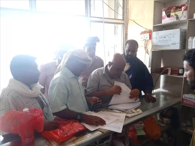 اللجنة المكلفة من السلطة المحلية بمديرية المضارية تنفذ نزول ميداني لمراقبة أسعار الأدوية