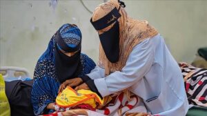 اخبار المناطق – المجاعة وانقطاع الرعاية الصحية يؤثران سلبًا على النازحين في حجة