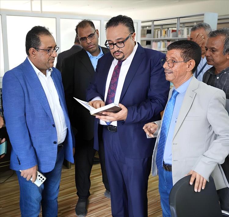 باشراحيل يشيد بدور مؤسسة السعيد للعلوم والثقافة بتعز