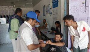 اخبار المناطق – برنامج الغذاء العالمي يشرع في توزيع المساعدات المالية للمستفيدين في ردفان