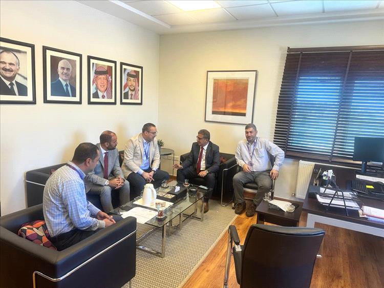 المدير العام التنفيذي لهيئة المواصفات  يزور مختبرات الجمعية العلمية الملكية بالأردن لبحث سبل التعاون الفني