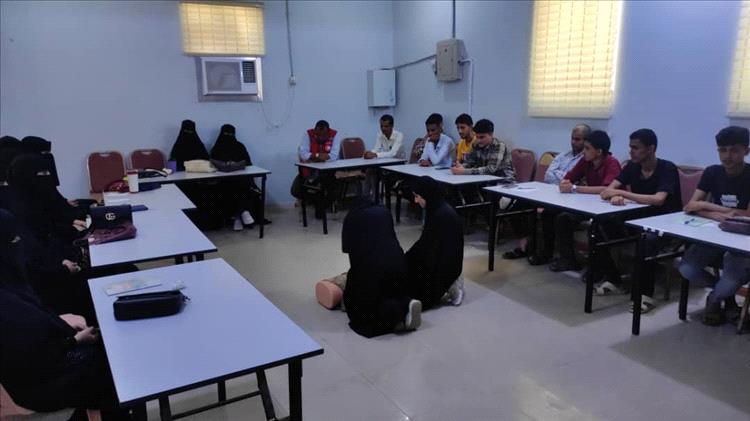 جمعية الهلال الأحمر اليمني تنفذ دورة تدريبية في