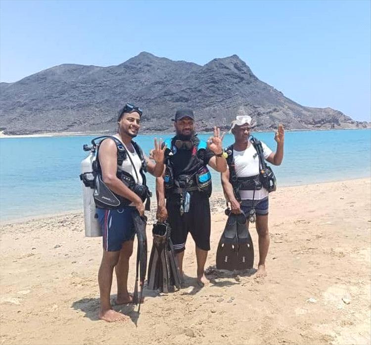 تنظيم فعالية غوص في جزيرة العزيزية بعدن لتعزيز السياحة البحرية