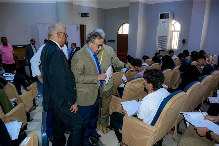جامعة عدن تدشن امتحانات المفاضلة بكلية الطب والعلوم الصحية