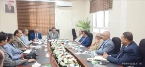 اخبار عدن – زيارة الفريق الفني للجنة الإيرادات إلى مصلحة الجمارك