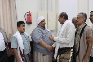 اخبار عدن – قادة سياسيون وعسكريون وأمنيون ومدنيون يقدمون التعازي لعائلة المناضل الراحل أدي