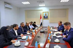 اخبار عدن – نائب وزير الصناعة يناقش مع مستشاري الأمم المتحدة جهود الوزارة في تحقيق الإصلاحات