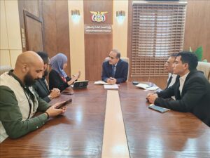 اخبار عدن – وزير الرعاية الطبية يجتمع مع المدير الإقليمي لمنظمة العمل من أجل الإنسانية في عدن