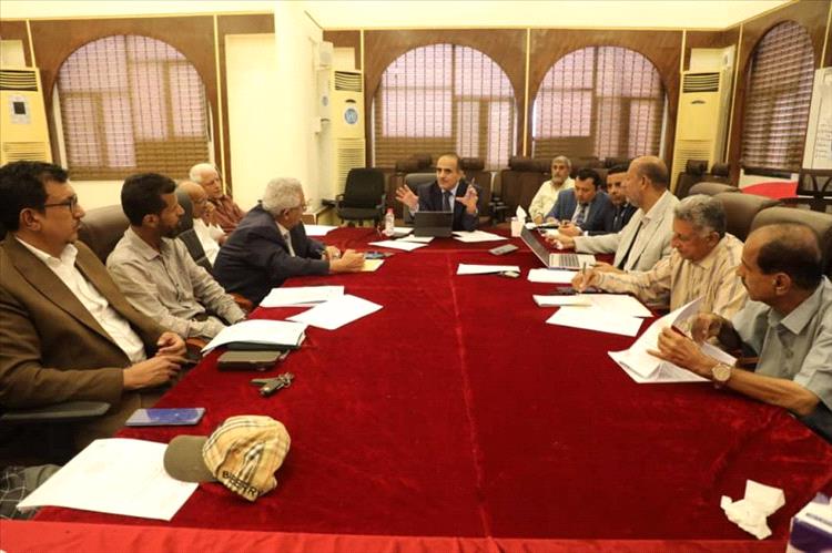 وزير الصحة يترأس اجتماعاً لمجلس إدارة الهيئة العليا للأدوية والمستلزمات الطبية بعدن