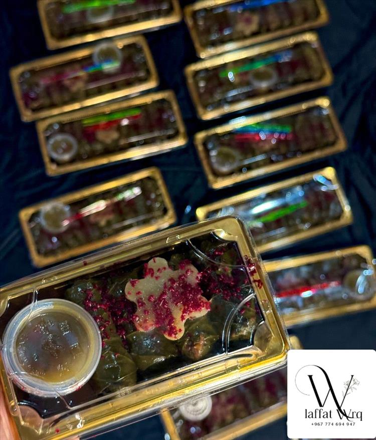 أخبار عدن - ولاء وليد تنجح في إطلاق مشروع منزلي لبيع ورق العنب بمحافظة عدن