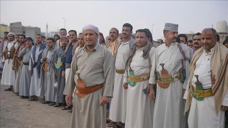 أبناء تعز في مأرب يشكرون اللواء ثوابة وقبائل خولان على جهودهم في إنهاء نزاع قبلي