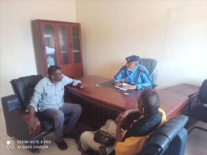 اخبار وردت الآن – مدير النقل في أبين يتباحث مع شرطة المرور حول كيفية بدء إصدار تصاريح المزاولة.