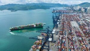 البنك الدولي: تباين أداء الموانئ العالمية بين 2020 و2024 في ظل أزمات متتالية أبرزها أزمة البحر الأحمر – شاشوف