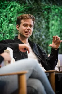 الرئيس التنفيذي لشركة لوفابل غير قلق بشأن المنافسة في ترميز الأجواء