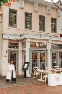 المطاعم اللبنانية ذات الروح التي تجمع مجتمع المهاجرين في واشنطن العاصمة