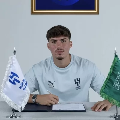 الهلال السعودي يضم المدافع التركي يوسف أكتشيشيك رسميًا - الوطن