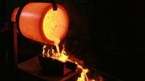 تعلن شركة Gold Expenox عن صب الذهب في منجم فالنتين في كندا