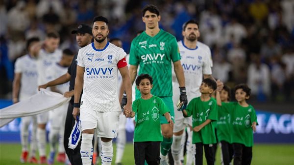 خطوة مفاجئة لمانشستر يونايتد تثير القلق داخل الهلال السعودي