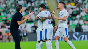 “خمسة أندية كبيرة تراقبه”.. وكيل لاعب الهلال يهدئ من روع الجماهير